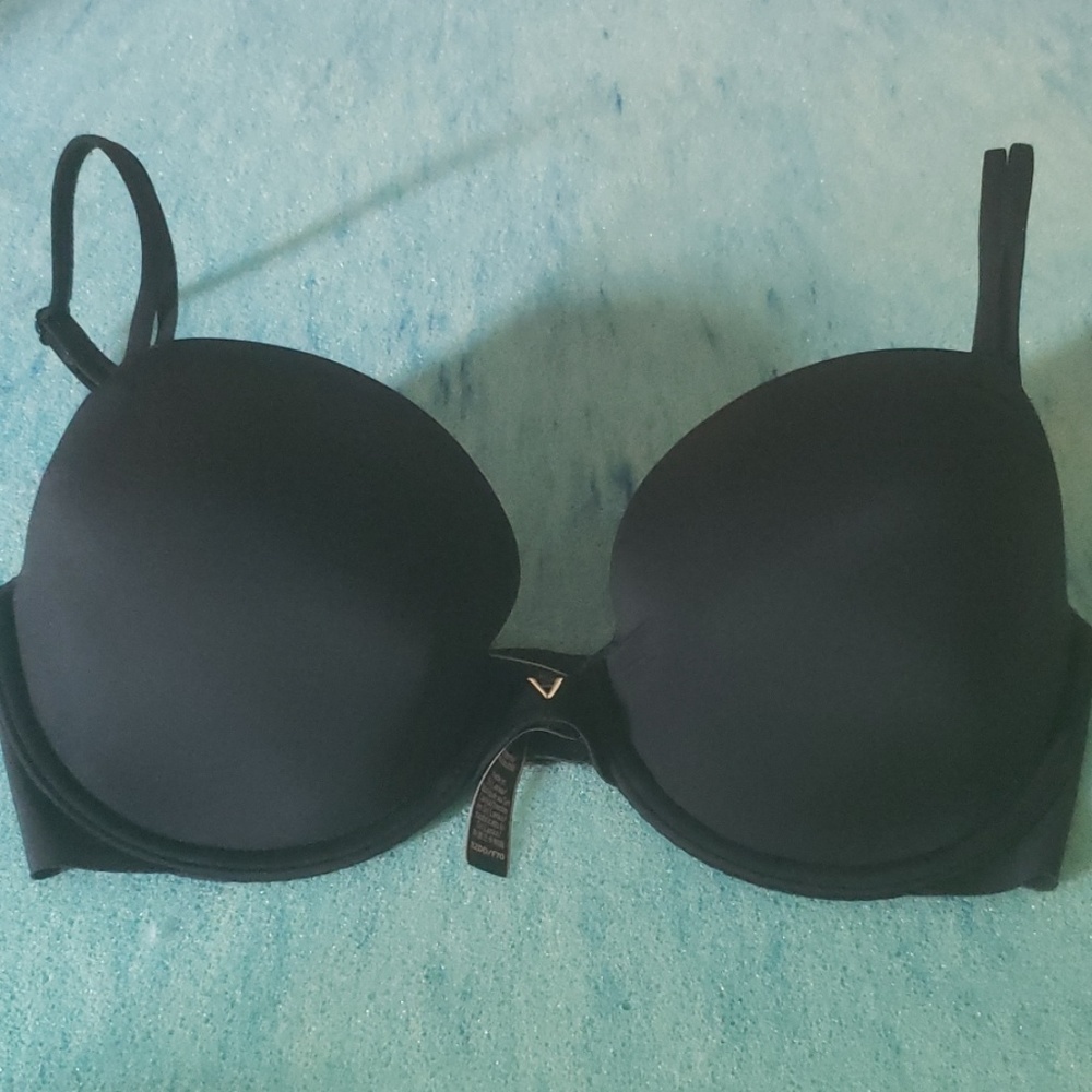 Victoria's Secret Very Sexy lightly lined bra